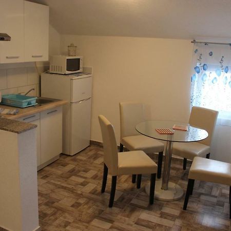 Apartments Anicic Coric Omišalj المظهر الخارجي الصورة
